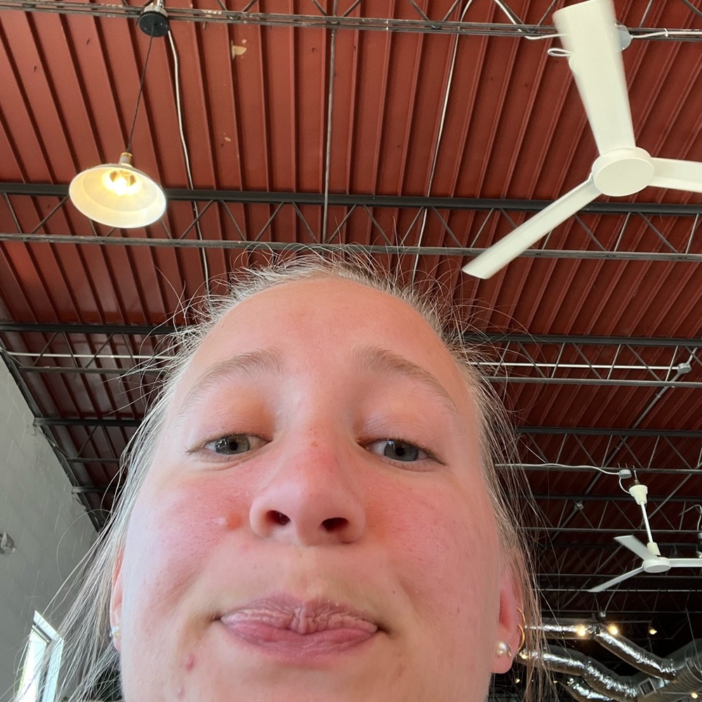 Meet your Posher, Mikayla